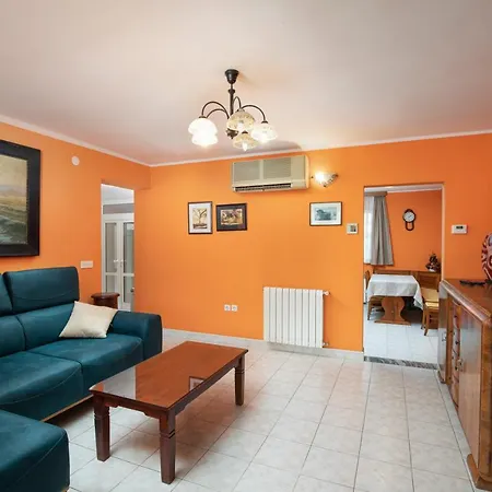 Villa Arena - Pool Table, Table Tennis, Darts & More Pula Exterior photo