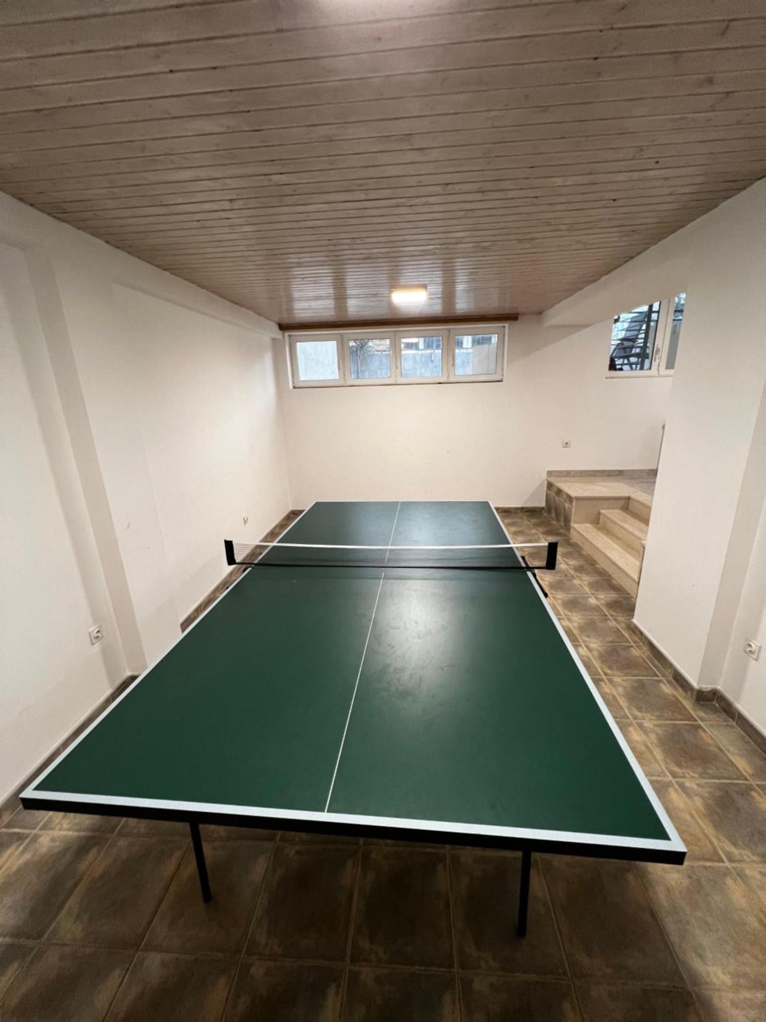 Arena - Pool Table, Table Tennis, Darts & * Pula